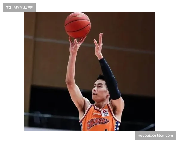 李添荣场上贡献较为平淡 进攻端存在感有待加强 李添荣场上贡献较为平淡 进攻端存在感有待加强